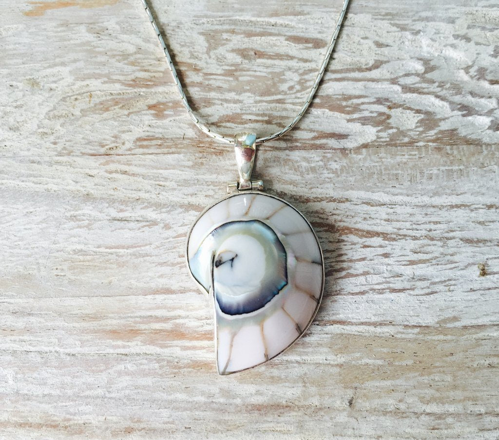 Nautilus necklace deals
